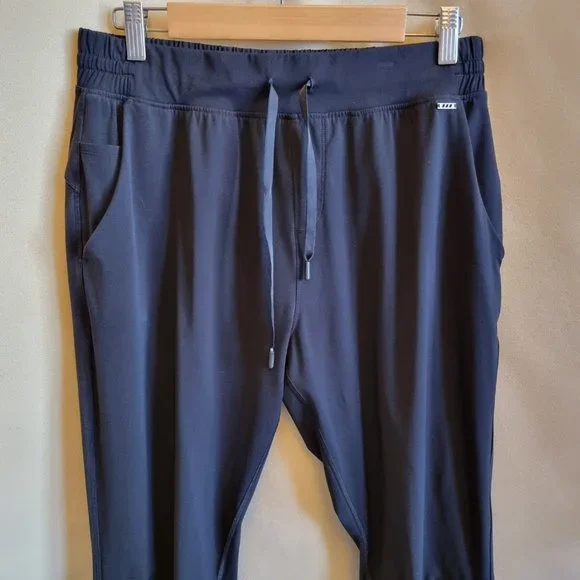 Lorna Jane Infrared Black Recovery Pants - Picture 2 of 7